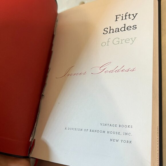 FIFTY SHADES OF GRAY: Inner Goddess / A Journal: EL James W/Brief Book Excerpts - Picture 6 of 7